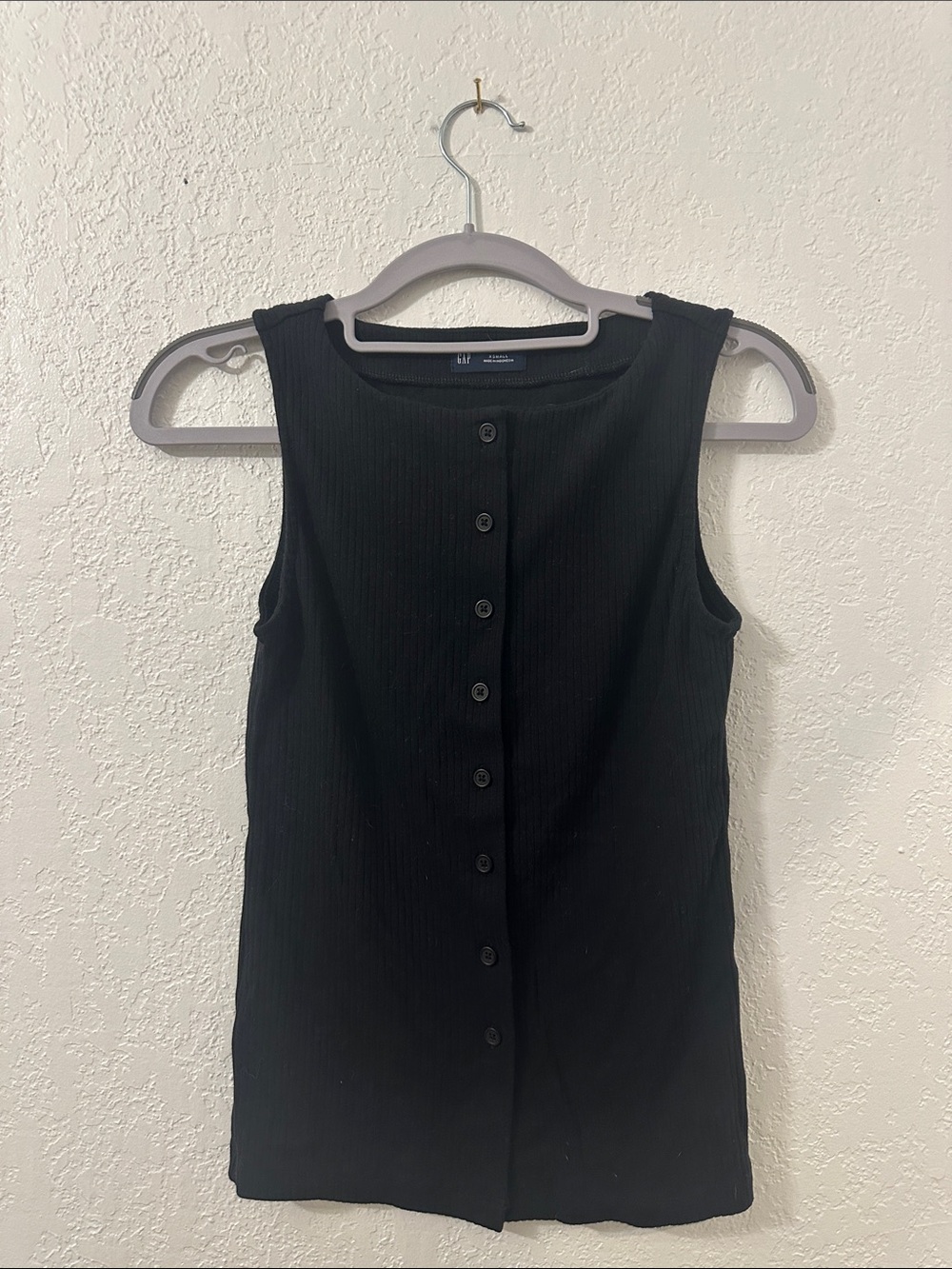 GAP Black Ribbed Button-Front Tank